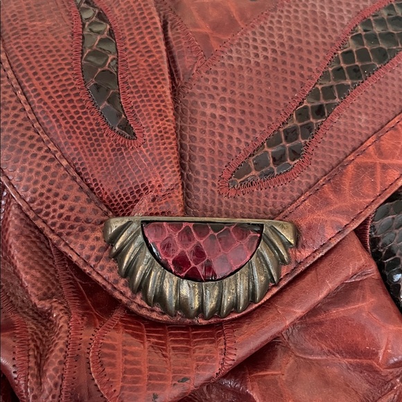 Sharif Burgundy and Black Textured Shoulder Bag - Picture 3 of 10